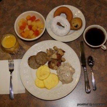 Budget Host Inn & Suites Saint Ignace Eksteriør billede