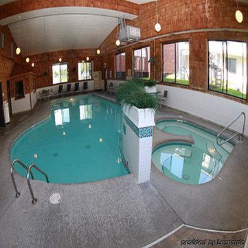 Budget Host Inn & Suites Saint Ignace Eksteriør billede