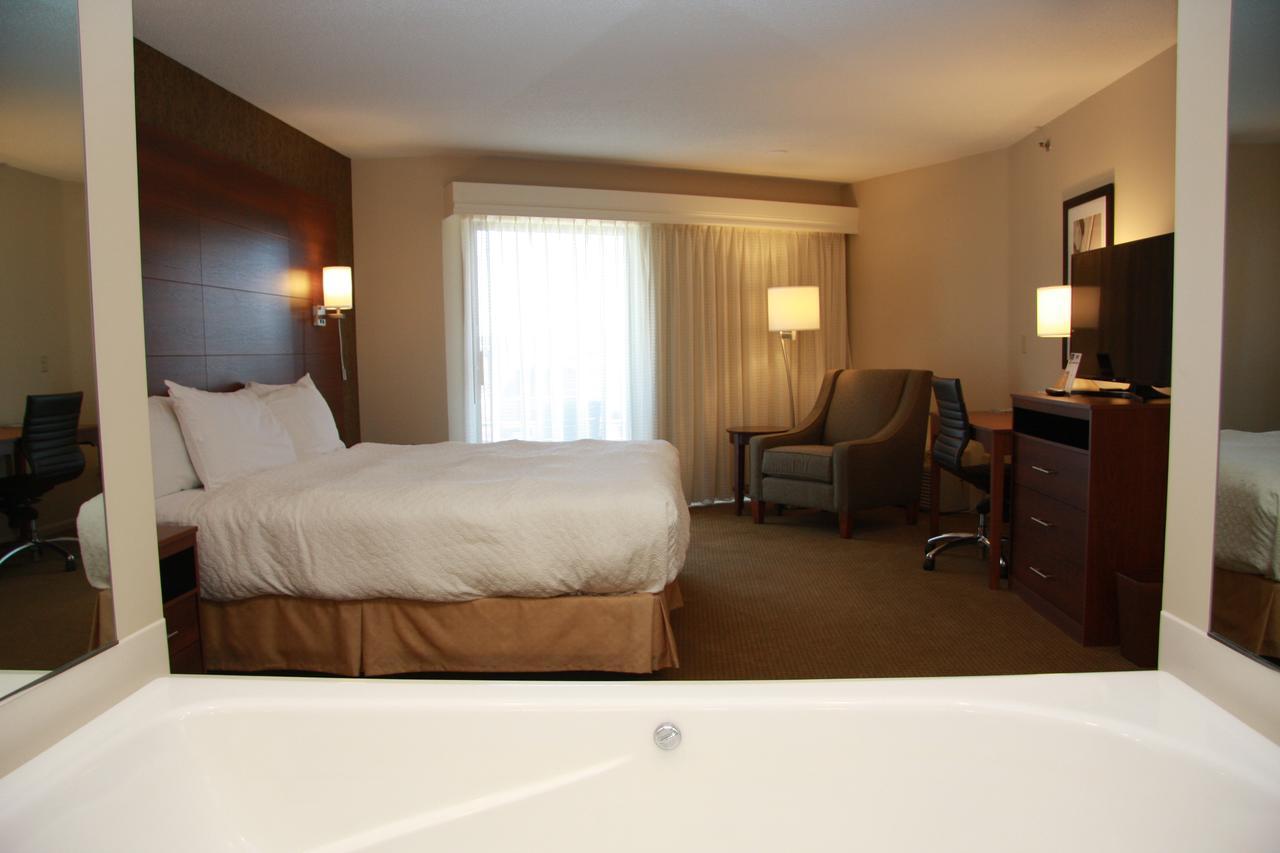 Budget Host Inn & Suites Saint Ignace Eksteriør billede