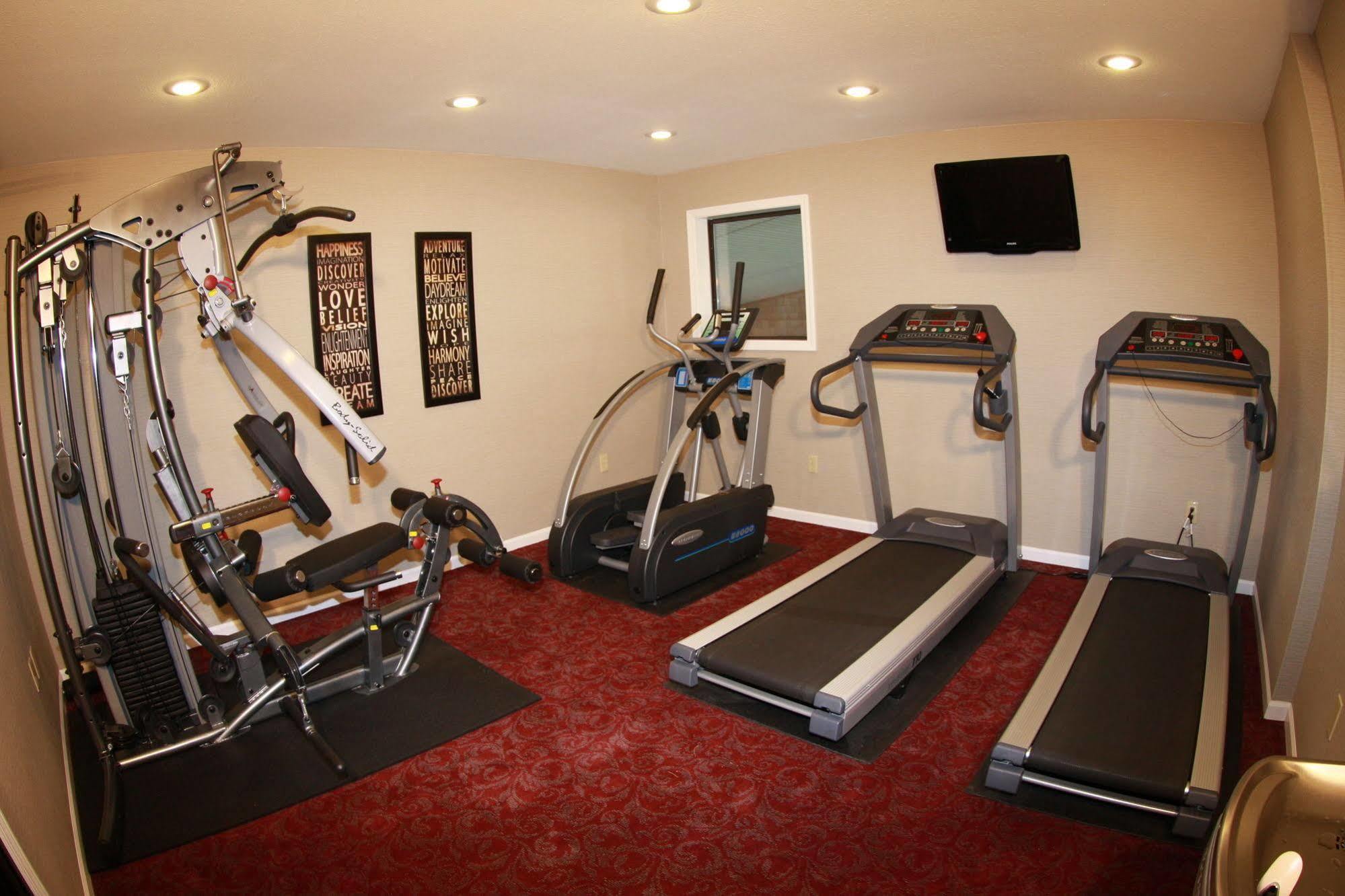 Budget Host Inn & Suites Saint Ignace Eksteriør billede